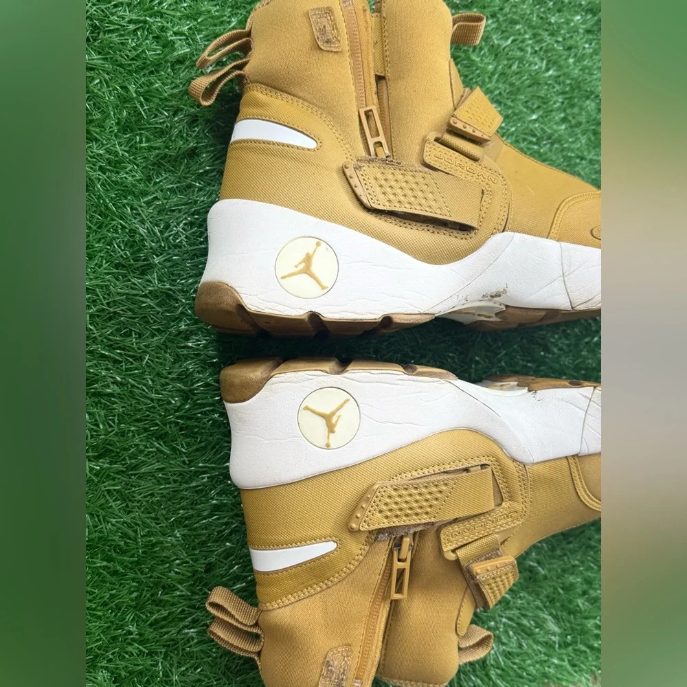 Men’s Jordan Trunner LX‎ High Golden Harvest Size 12
